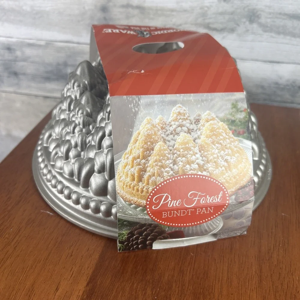 Nordic Ware Pine Forest Bundt Pan - 9 Cup - Silver - New